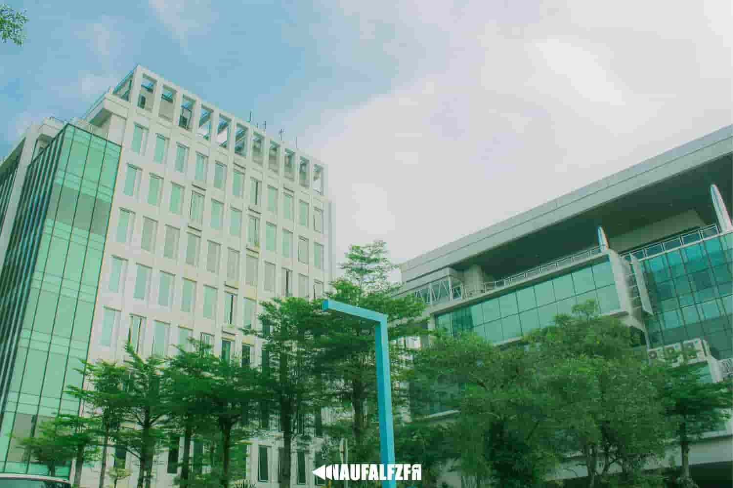 Fotografi arsitektur Balai Kota Tangerang Selatan oleh NaufaRu