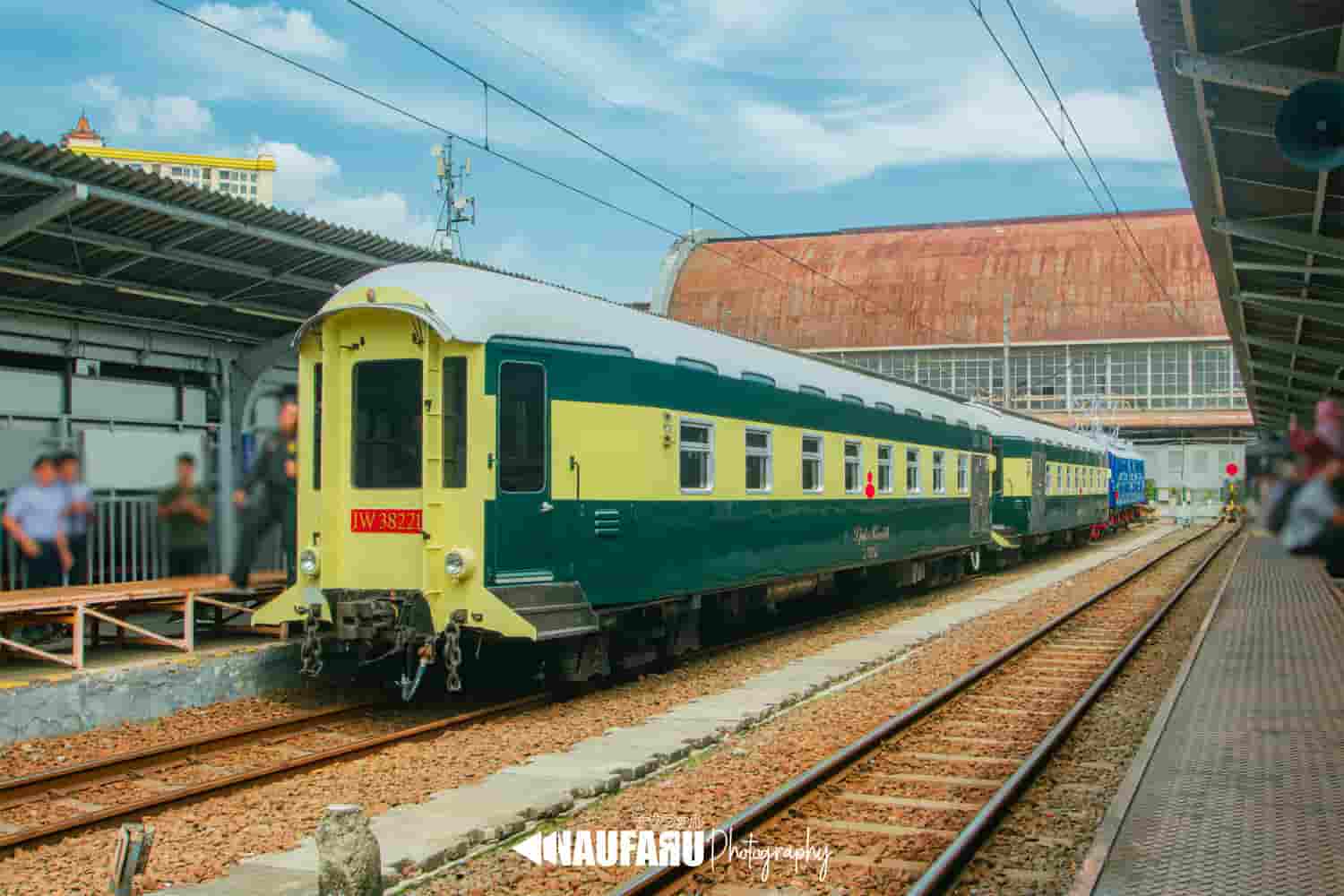 Dokumentasi Parade 100 Tahun KRL Indonesia di Stasiun Jakarta Kota oleh NaufaRu